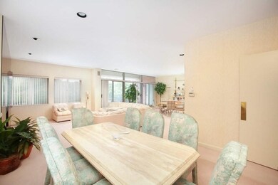 99 Florence St unit 404B, Chestnut Hill, MA 02467 - photo 2