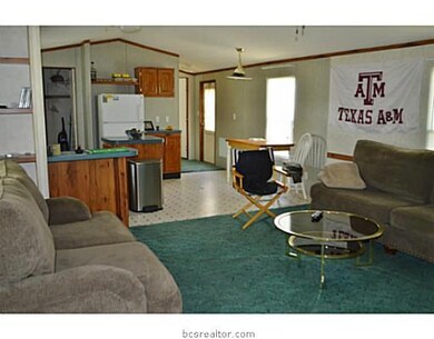 201 Krenek Tap Rd, College Station, TX 77840 - photo 4