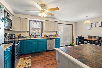 20 Bellevue St, Manchester, NH 03103 - photo 7