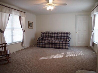6 Mason St unit 6, Pepperell, MA 01463 - photo 5