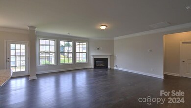 372 Fox Cove Rd unit 144, Hendersonville, NC 28792 - photo 4