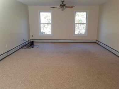 18 Mohawk Dr unit B, Londonderry, NH 03053 - photo 4