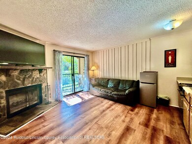Living Room w/fireplace