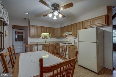 154 W Jimmie Leeds Rd, Galloway, NJ 08205 - photo 6