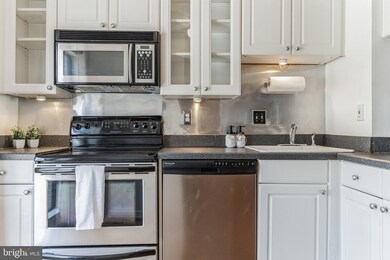 11507 Buttonwood Ct, Reston, VA 20191 - photo 3