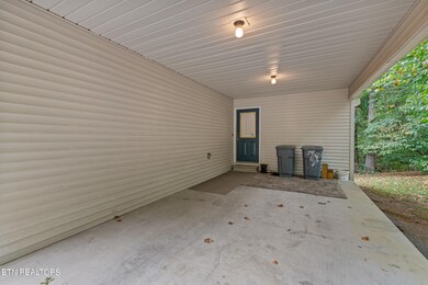 190 white loop road-05