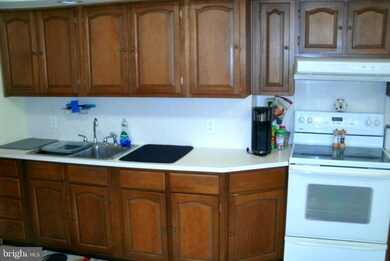 546 Compass Rd E, Middle River, MD 21220 - photo 5