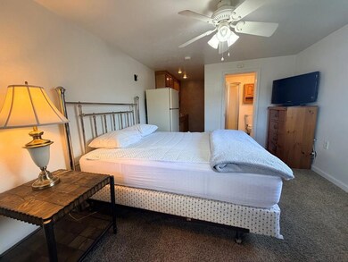 907 Old Scalp Ave unit 202, Johnstown, PA 15904 - photo 3