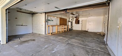 730 Pinehill Ln, Grand Prairie, TX 75052 - photo 6