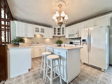 135 Bradford Place, Whiteland, IN 46184 - photo 3