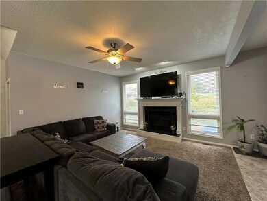 2524 E Marion St, Des Moines, IA 50320 - photo 3