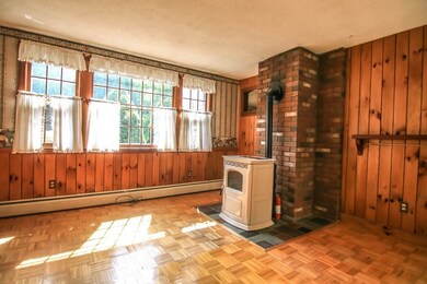 92 Elm St N, Barre, MA 01005 - photo 4