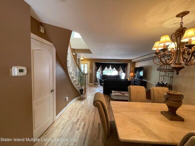 112 Herrick Ave, Staten Island, NY 10309 - photo 4