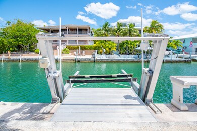 17K Boat Lift