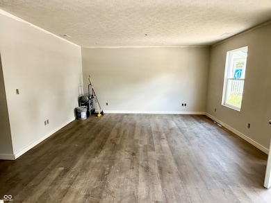 276 N Vine St, Plainfield, IN 46168 - photo 6