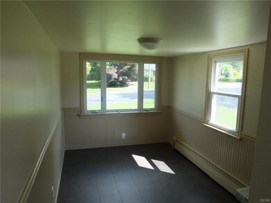 240 Spruce St, Walnutport, PA 18088 - photo 6