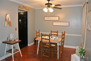 DARLING DINING AREA