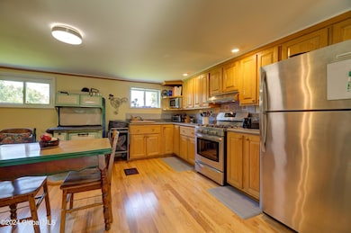 575 W Lykers Rd -3