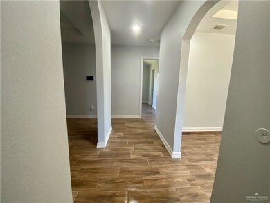 519 Tulip Cir, Alamo, TX 78516 - photo 3