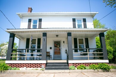 319 E 10th St.