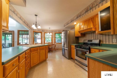 227 3rd St unit 227 1/2 3rd Street, Lincoln, IL 62656 - photo 7