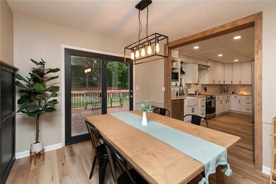 3005 Valdez Dr, Des Moines, IA 50310 - photo 6