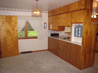 2305 Center Ave, Janesville, WI 53546 - photo 5