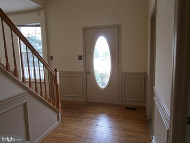 15469 Ambergate Dr, Woodbridge, VA 22193 - photo 2