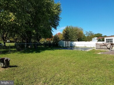 1716 Congress Dr, Blackwood, NJ 08012 - photo 3