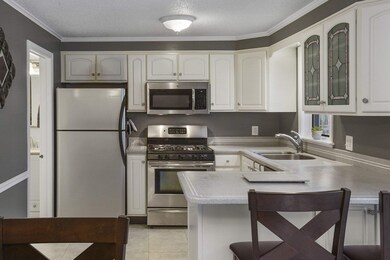 16 Drury Ln unit U8, Nashua, NH 03064 - photo 4