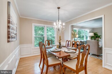 2945 Fort Lee St, Herndon, VA 20171 - photo 4