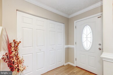 9095 Wharton Ct, Manassas, VA 20110 - photo 6