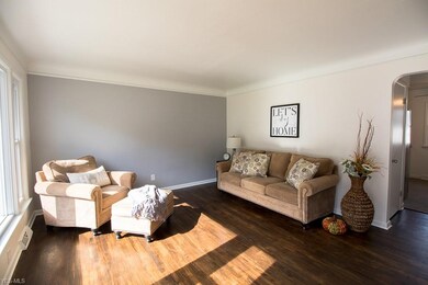 30325 Forestgrove Rd, Willowick, OH 44095 - photo 5