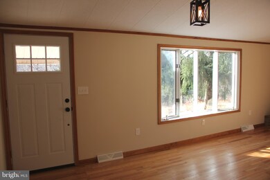 904 Hoffmaster Rd, Knoxville, MD 21758 - photo 7