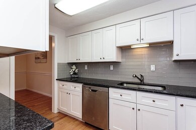 41 Casey Cir unit 41, Waltham, MA 02451 - photo 5