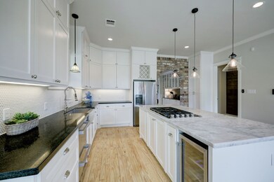 1008 Northwood St, Houston, TX 77009 - photo 7