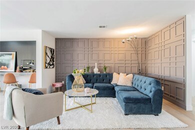 1601 Houssels Avenue, Las Vegas, NV  89104.  Livin