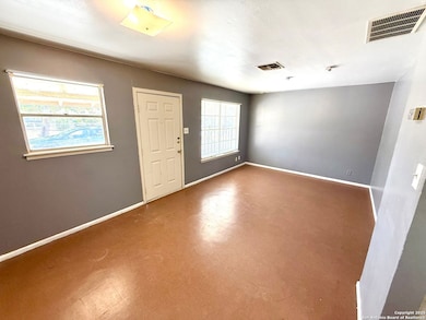 643 W Summit Ave unit 2, San Antonio, TX 78212 - photo 5