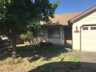 136 Independence Dr, Grants Pass, OR 97527 - photo 3