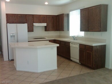 Now with Stainless Steel Fridge, Dishwasher.