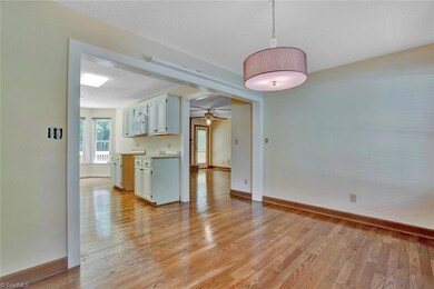 1606 Lakeland Point, High Point, NC 27265 - photo 5