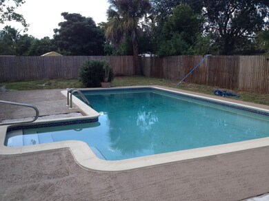 IVY POOL