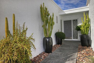 1215 E Canterbury Dr Phoenix-large-004-6