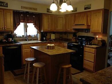 147 Harrison St, Homer City, PA 15748 - photo 2