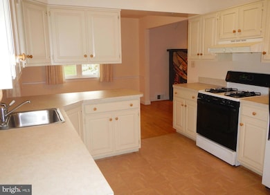 3105 N Toronto St, Arlington, VA 22213 - photo 2