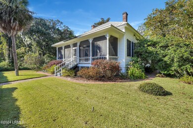 1102 11th St, Port Royal, SC 29935 - photo 3