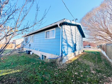 218 W 350 N, Vernal, UT 84078 - photo 5