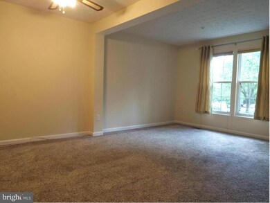 9803 Bale Ct, Owings Mills, MD 21117 - photo 4