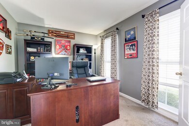 19702 Crystal View Ct, Germantown, MD 20876 - photo 3