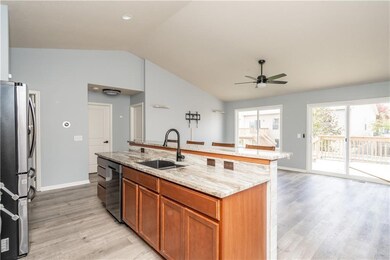 2612 Shadow Creek Ln, Des Moines, IA 50320 - photo 7